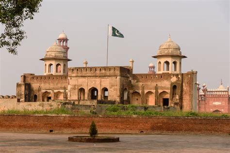 Hazuri Bagh Lahore | A Beautiful Tourist Place