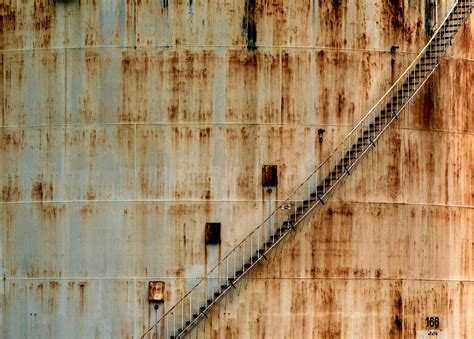 20150830. Rust, rail and stairs. Minimal Aesthetic 66. | vikpahwa.com