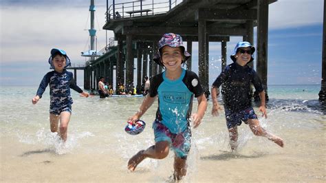 Melbourne To Swelter Through Hottest Day Of The Year Herald Sun