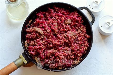 Красная гречка с говядиной и свеклой — рецепт с фото пошагово