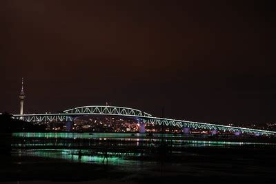 Auckland Harbour Bridge transformed by Vector Lights, Business News ...