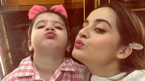 Aiman Khan S Adorable Pictures With Daughter Amal Muneeb Break The