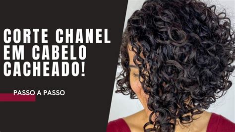 CORTE CHANEL DE BICO EM CABELO CACHEADO PASSO A PASSO MUITO FÁCIL