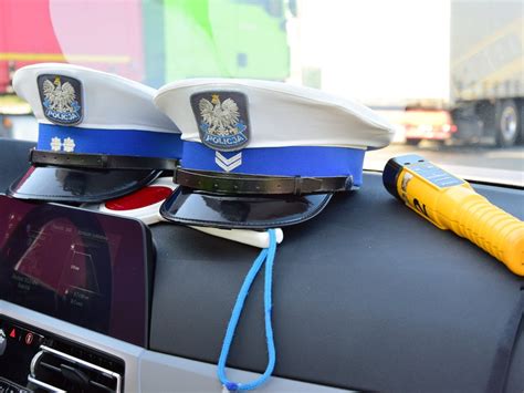 Weekendowa akcja policji 53 kierowców po alkoholu Portal Esanok pl