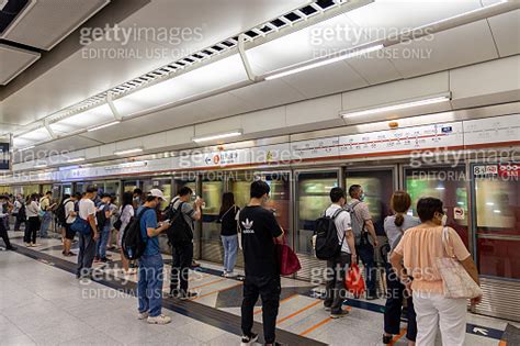 MTR Nam Cheong Station in Sham Shui Po Kowloon Hong Kong 이미지