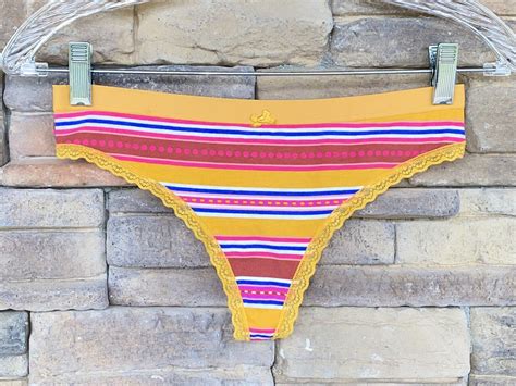 No Boundaries M Cotton Bikini Underwear Panties Thong Gem