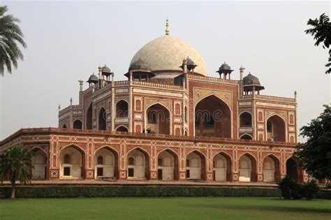 Humayunâ€™s Tomb Tomb Of The Mughal Emperor Humayun In Delhi India