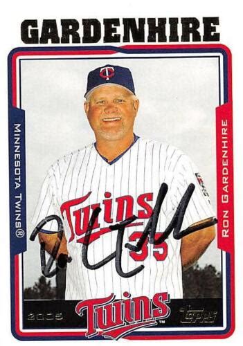 Ron Gardenhire Autographed Baseball Card Minnesota Twins 2004 Topps