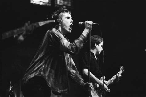 Sex Pistols El Drama De Johnny Rotten Mi Esposa Tiene Alzheimer