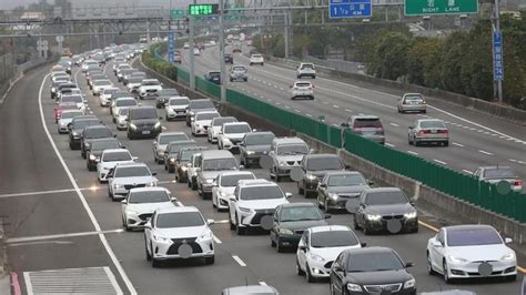 氣溫回升雨停！連假第2日 7大路段恐塞爆｜東森新聞：新聞在哪 東森就在哪裡