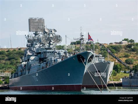 Ships in naval base sevastopol hi-res stock photography and images - Alamy