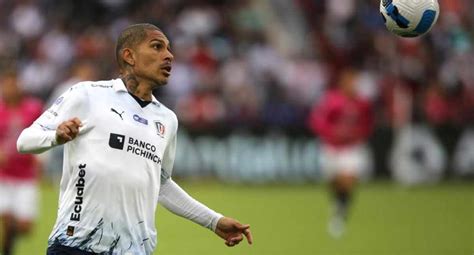 Paolo Guerrero En Ldu De Quito La Postura De Luis Zubeld A Sobre