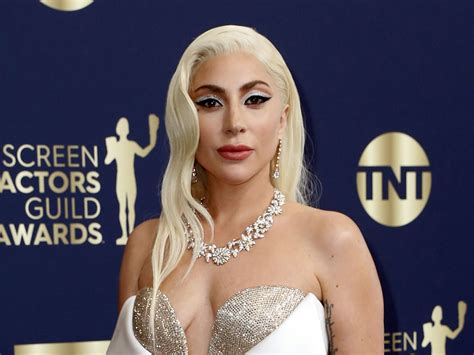 Lady Gaga Sparks Plastic Surgery