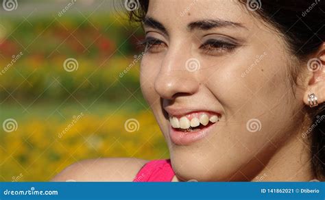 Una Sonrisa Femenina De Latina Imagen De Archivo Imagen De Hispanico Feliz 141862021