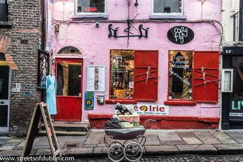 Pink In Temple Bar In Dublin On A Wet Friday Temple Bar Is Flickr