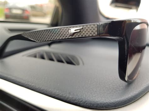 Очки F-sport Carbon — Lexus RX (4G), 3,5 л, 2016 года | аксессуары | DRIVE2