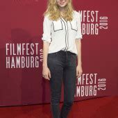 Emma Bading Nude Pictures Onlyfans Leaks Playboy Photos Sex Scene Uncensored