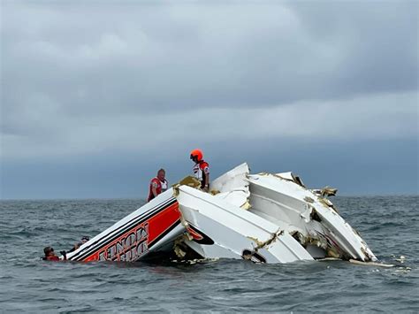 Powerboat Snaps In Half, Drivers Miraculously Survive Wild Crash At ...