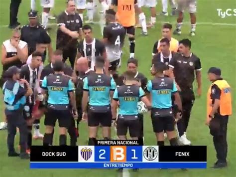 Sigue la bronca en Fénix por el arbitraje de Bocaccia ante Dock Sud