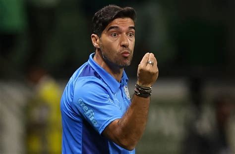 Jornalista ignora os fatos e detona ida de Abel Ferreira pra Seleção