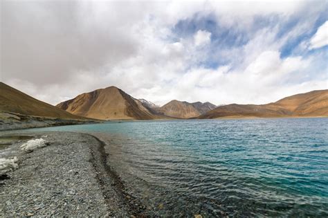 Premium Photo Pangong Lake Is The Highest Saltwater Lake In The