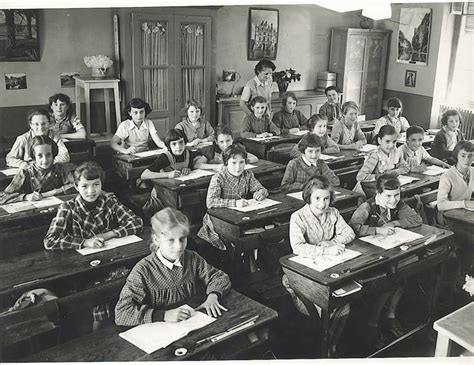 Photo De Classe Ciours Moyen 1ère Année De 1956 école Supérieure De