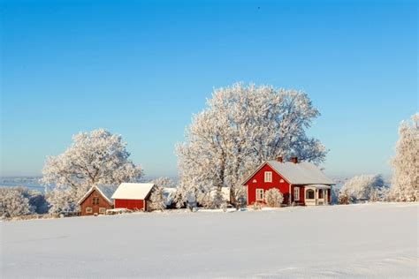 323,633 Beautiful House Snow Royalty-Free Images, Stock Photos ...