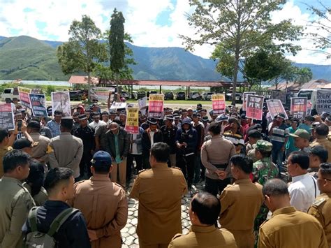 Masyarakat Samosir Demo Desak Tutup PT TPL WASPADA