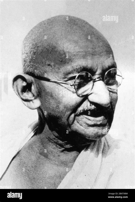 Mahatma gandhi portrait hi-res stock photography and images - Alamy