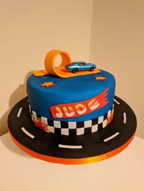 Hot Wheels Cake Decorated Cake By Maggie CakesDecor