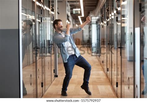 164 An Employee Was Hired Images Stock Photos 3d Objects And Vectors