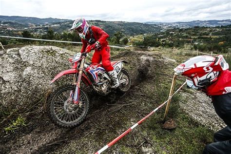 Mondiale Enduro Gp In Portogallo Vincono Holcombe E Garcia Video