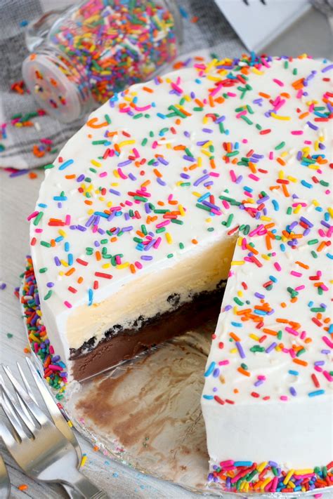 Copycat Dairy Queen Ice Cream Cake Bitz And Giggles