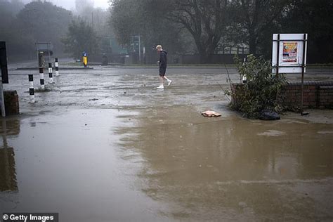 Uk Weather Recap Flooding Latest As Experts Forecast Storm Babet Chaos