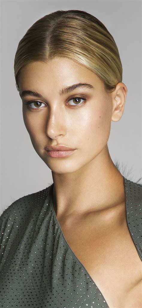 1125x2436 Hailey Baldwin Model 2019 Iphone XS,Iphone 10,Iphone X HD 4k ...