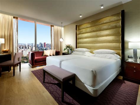 Spacious rooms & Suites between Barcelona Airport and City Centre.