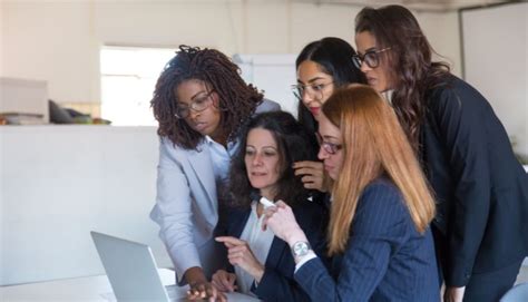 Mulheres podem se inscrever em curso gratuito de análise de dados UM