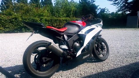 Fzr600 Yamaha R6 Fairing On Fzr 600 Youtube