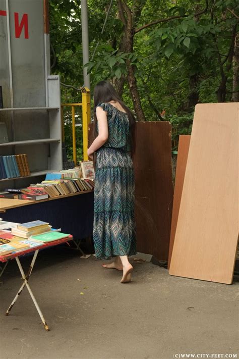 ID Barefoot Brunette In A Long Skirt Part City Feet Full HD MP