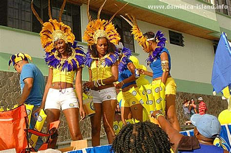 Carnival Costumes at the Carnival Opening Parade 2009 - Photo ...