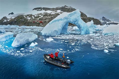 Antarctica Population: Do People Live There and How | Poseidon Expeditions