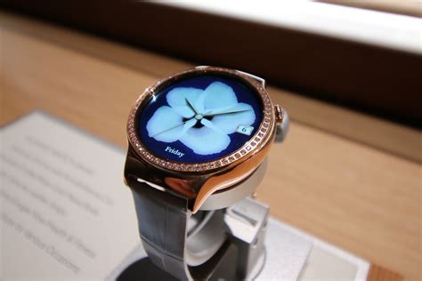 Hands On With Huawei S Smartwatches For The Ladies