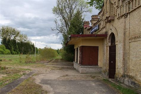 Lokomotywy nie kupisz ale dworzec już tak PKP sprzedaje tanio domy i