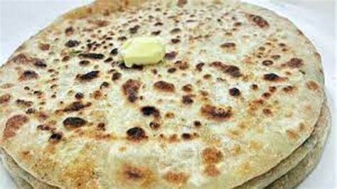 Aloo Pyaaz Paratha ब्रेकफास्ट में स्पेशल ट्विस्ट के लिए बनाएं आलू प्याज के पराठे जानें विधि