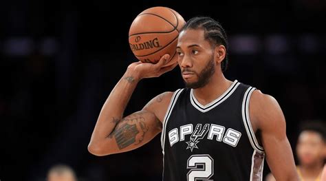 Nba Kawhi Leonard Qui Les Spurs Pour Les Raptors