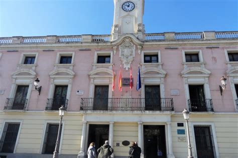 El Concejal De IU David Cobo Explica Su Bajada De Sueldo Para No