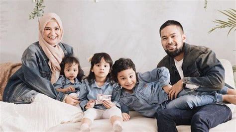 Rumah Tangganya Dikenal Adem Ayem Shireen Sungkar Syok Masa Lalu Teuku