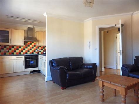 Cricklade Street Swindon Sn1 1 Bed Apartment To Rent £700 Pcm £162 Pw