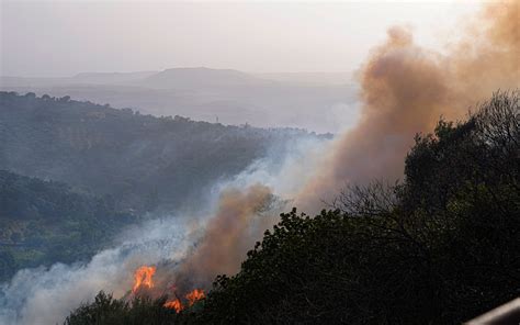 Incendio Sardegna Oggi Vasto Incendio A Nuoro Operazioni Di Bonifica