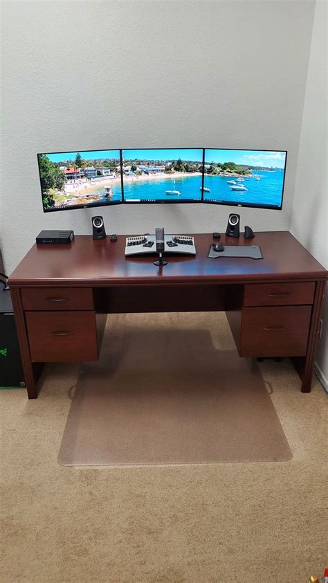 Impressive Triple Monitor Setup by The Handy Guy | Office setup, Home ...